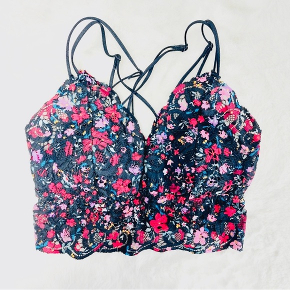 Pink Victoria secret bra! - Picture 3 of 5